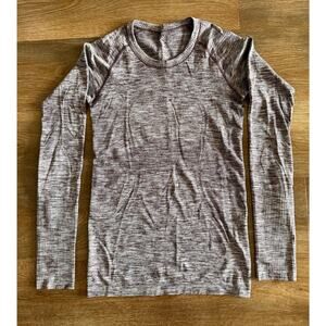 Lululemon Purple Seamless Long Sleeve Top Thumbholes Size 4 Athletic Running